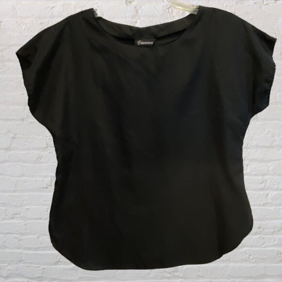 VINTAGE GIANNA -- Black Blouse, Pull Over with Scoop Neck and Cap Sleeves - Picture 9 of 12